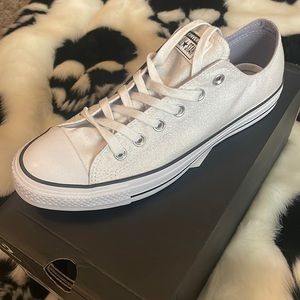 Size 10 New Converse
